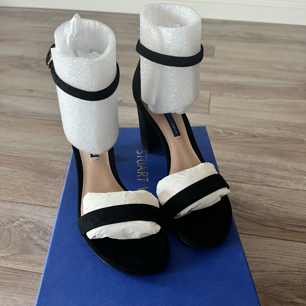 Stuart Weitzman nearlynude heels